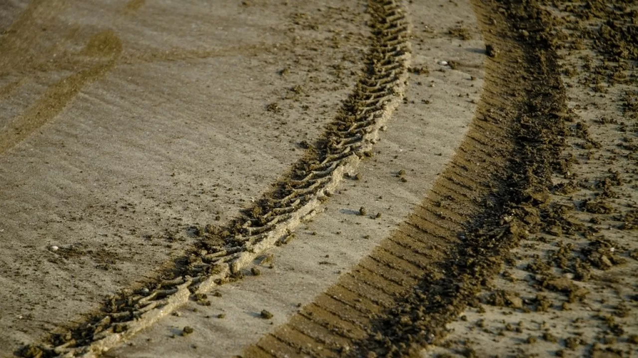 Дрифт ради лайков оставил алматинца без авто 