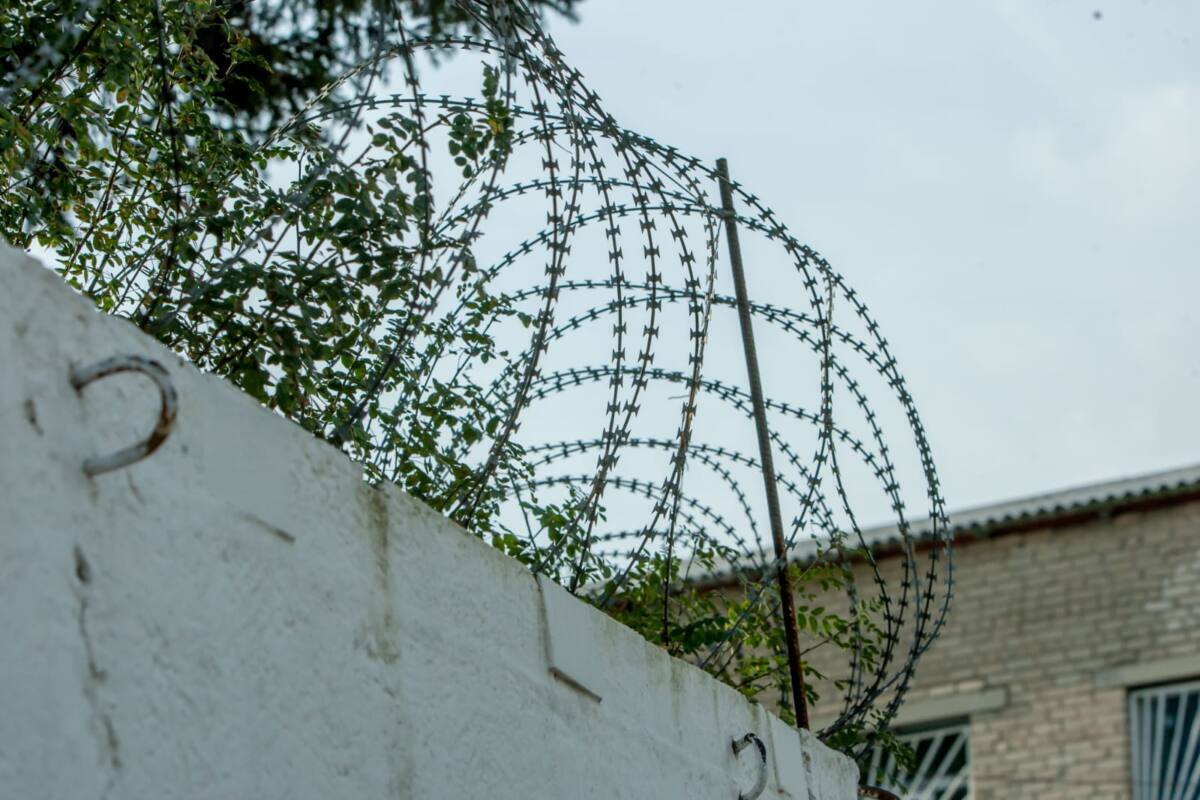 Павлодарда түзеу мекемесінің қызметкері пара алғаны үшін сотталды