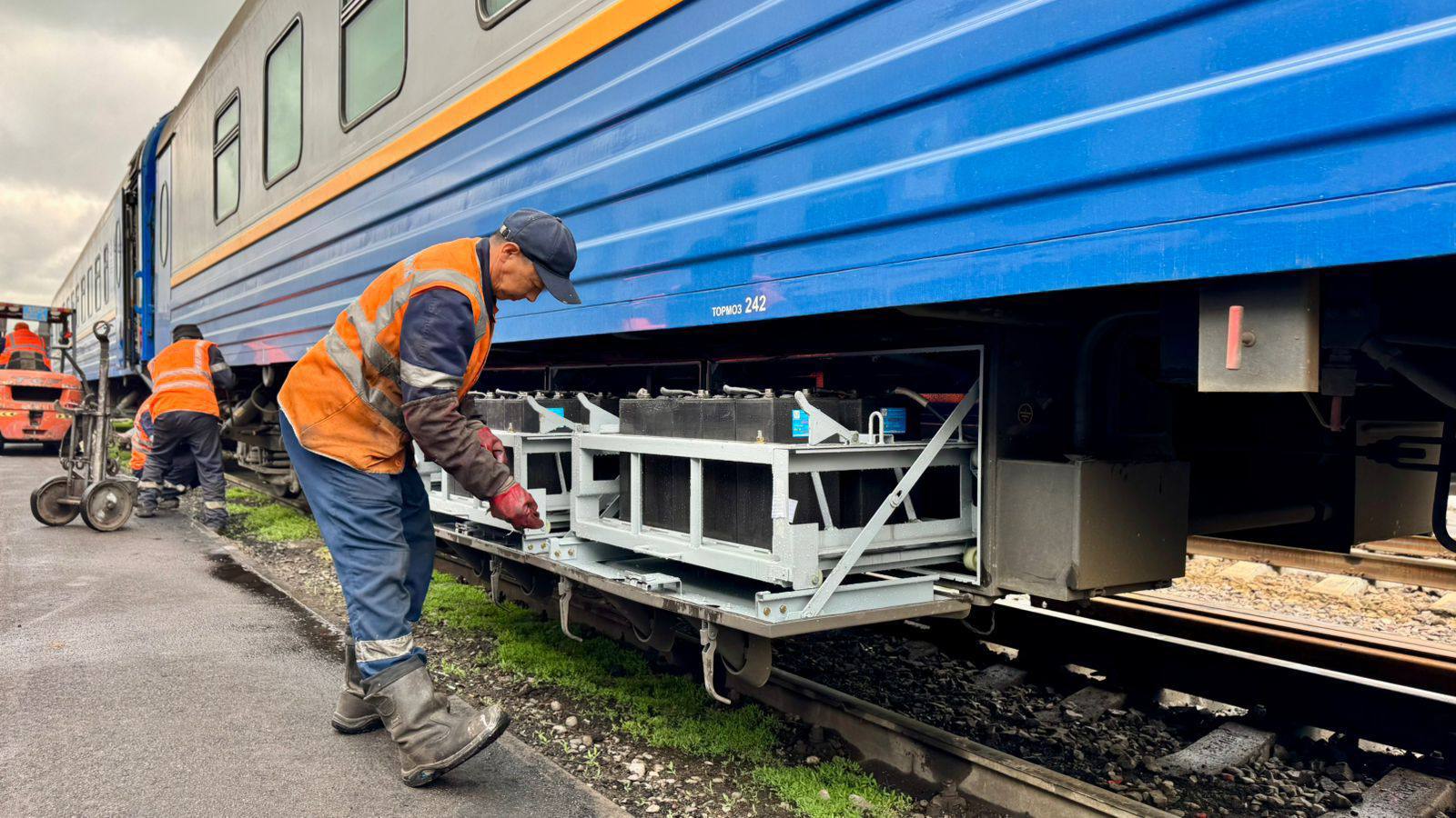 Елімізде пойыздарды жазғы маусымға дайындау жұмыстары жүргізіліп жатыр
