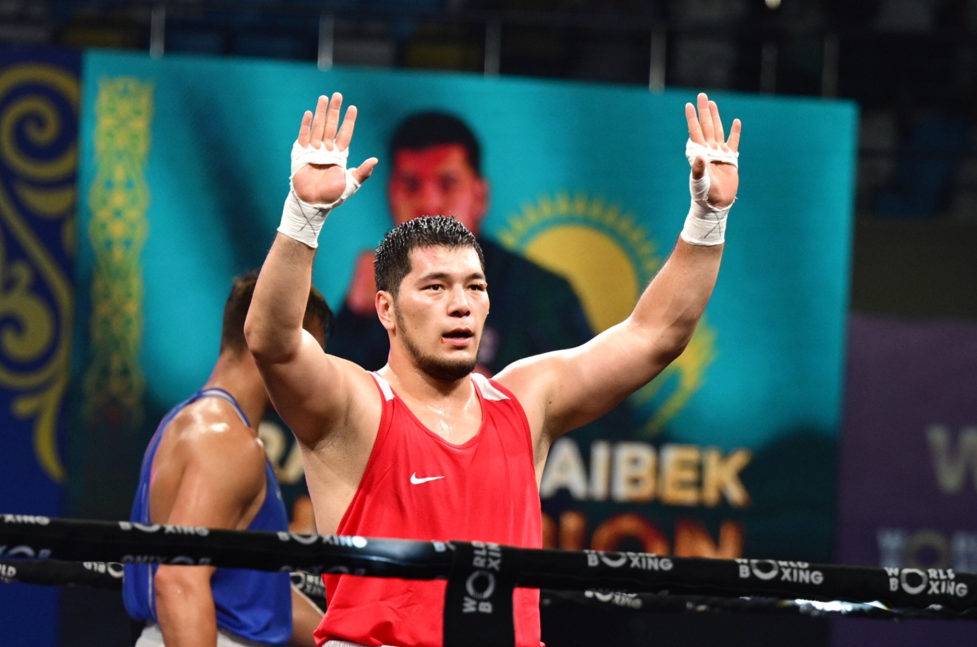 Айбек Оралбай Азия чемпионатының жартылай финалына шықты