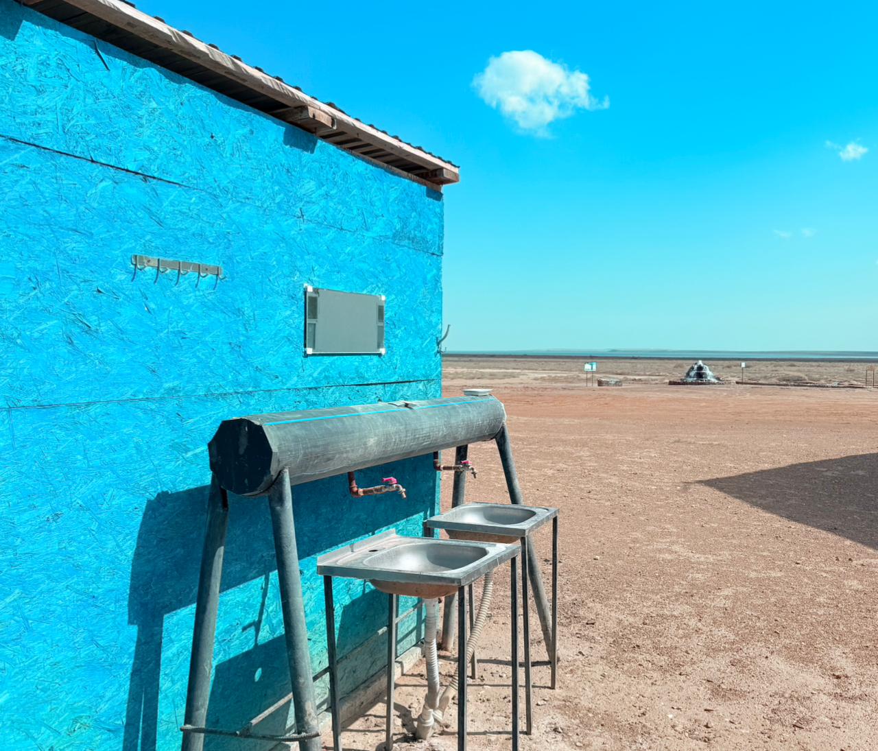 Арал теңізінің түбінен 40 жылдан бері ыстық су өздігінен атқылап тұр