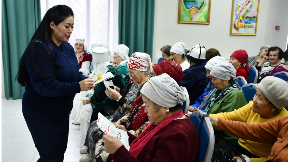 Пенсионеров учат защите от мошенников в Кокшетау  