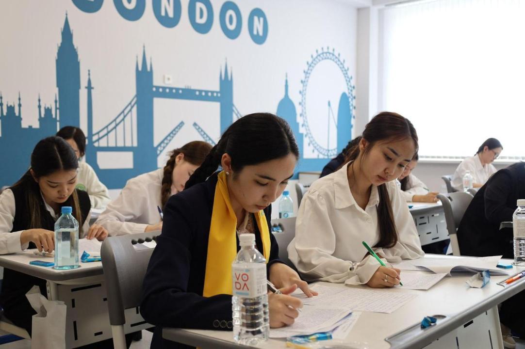 Абай ұлттық мектебінде VІІІ республикалық "Абайтану" олимпиадасы өтті