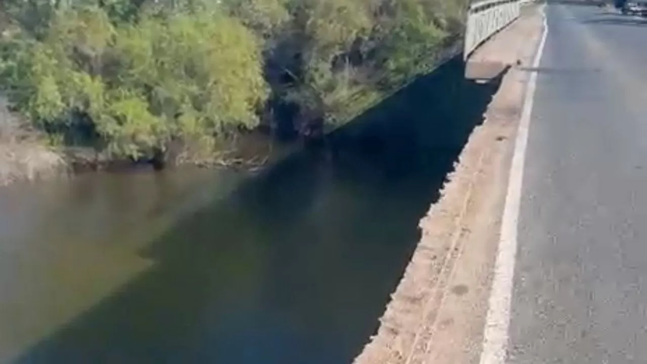 Мост частично обрушился в ЗКО