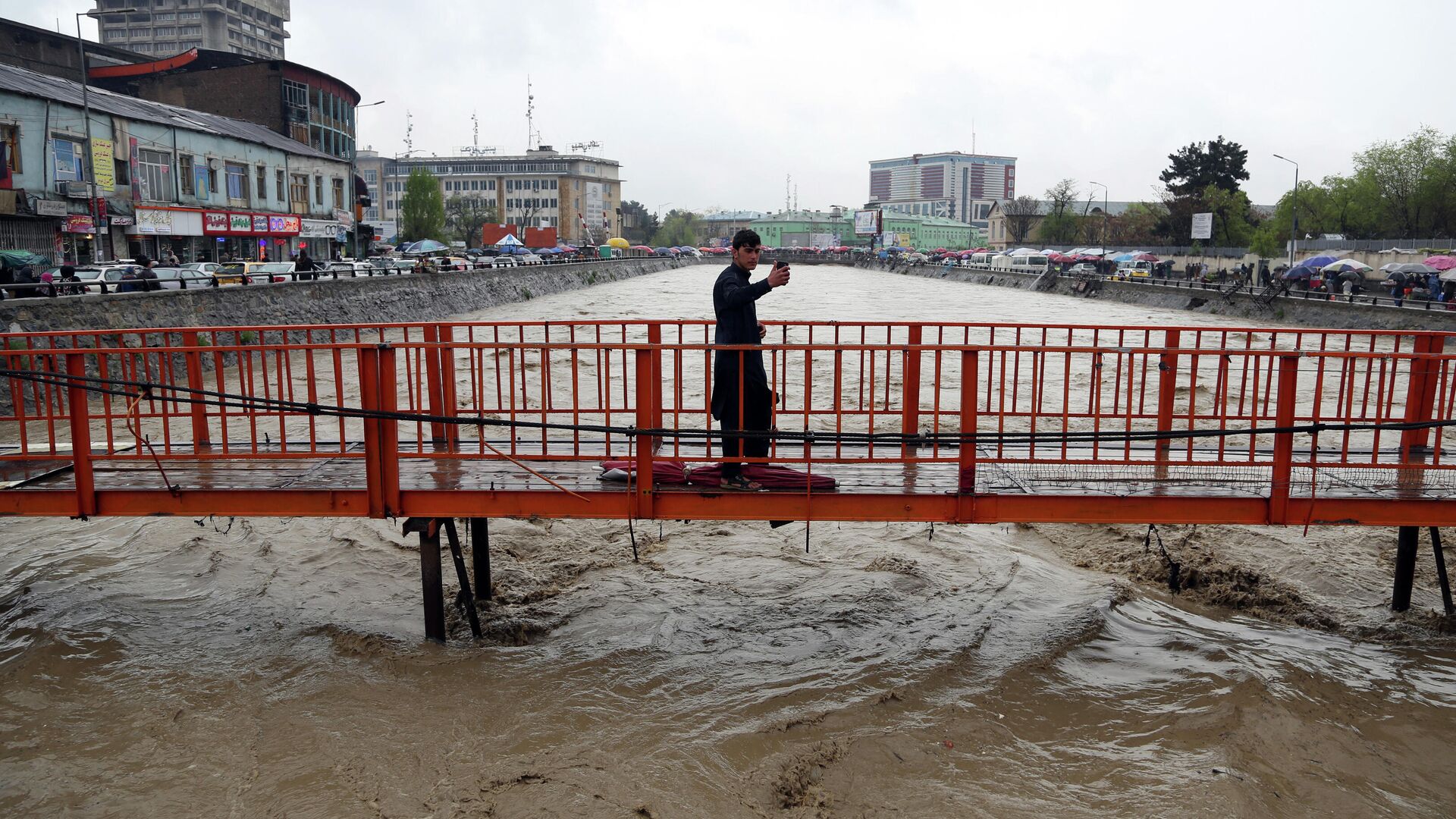 Ауғанстанда су тасқыны болып, 99 адам көз жұмды