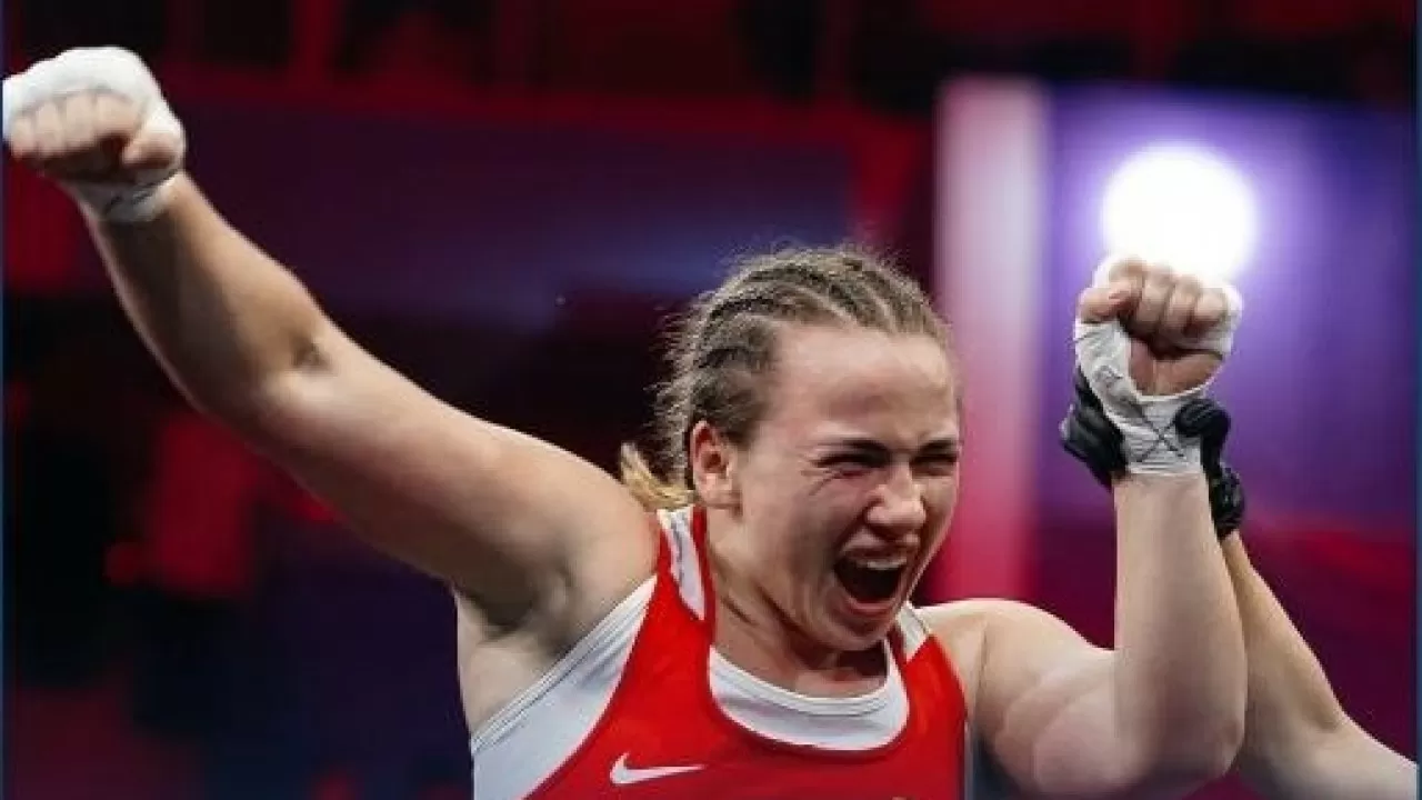 Два "золота" и "серебро": Казахстанки блистают на ринге Азии  