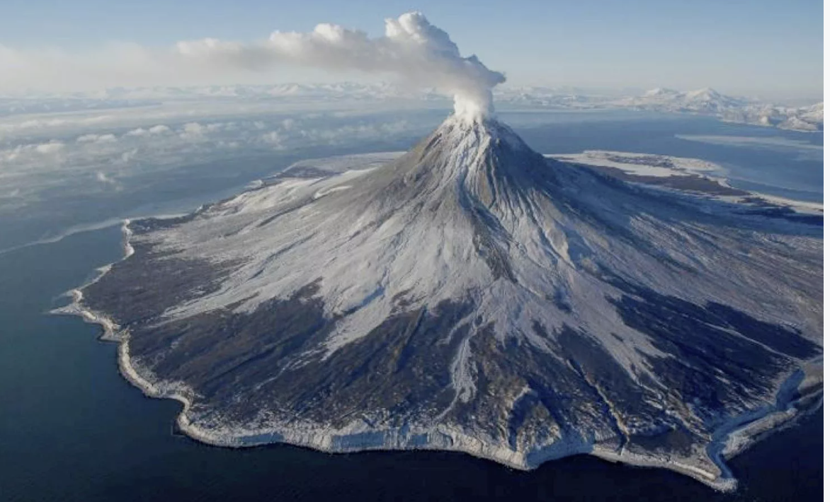 Где на Земле нашли вулкан с золотой пылью  