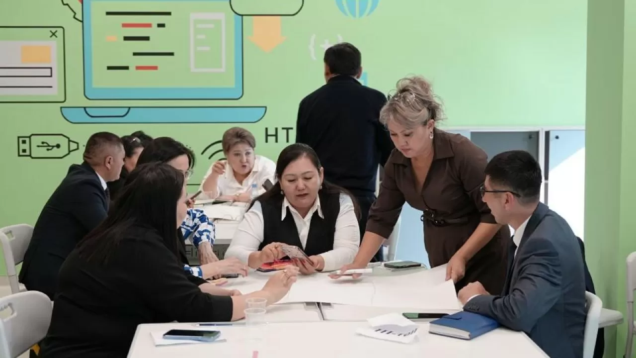 Школы готовят учеников к технологиям будущего в Казахстане 