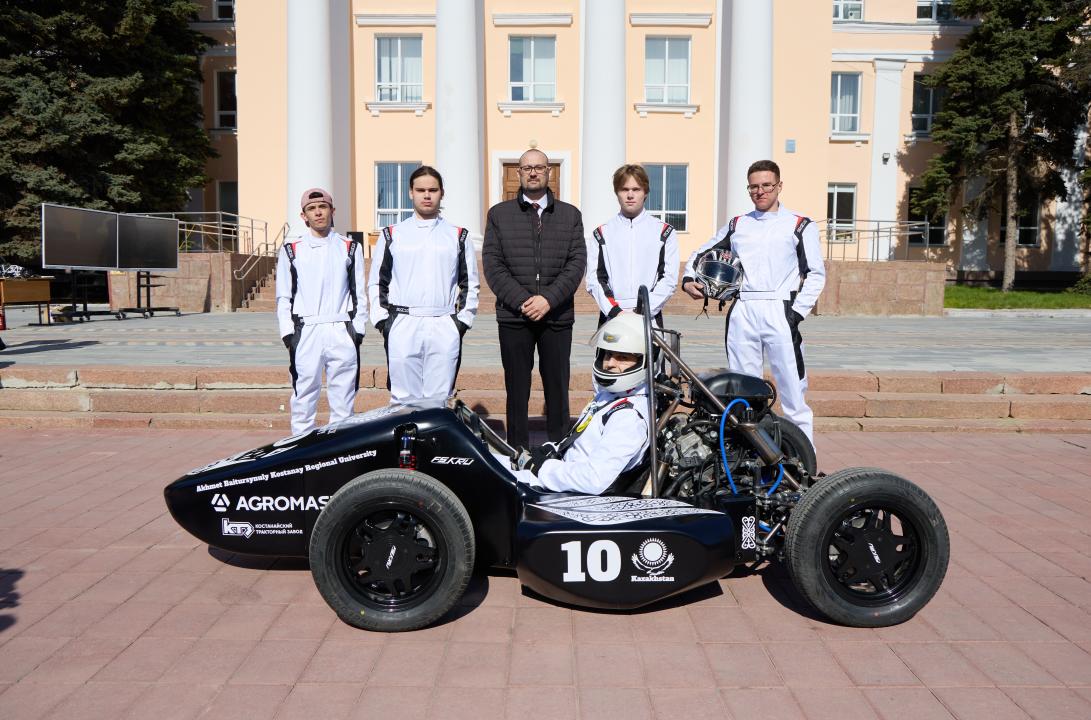 Baitursynuly University студенттері жарыс болидін құрастырды