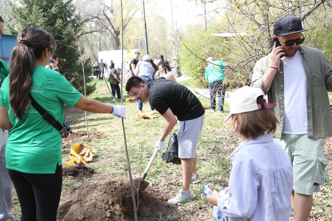 Алматыда жаңа Журналистер аллеясы ашылды
