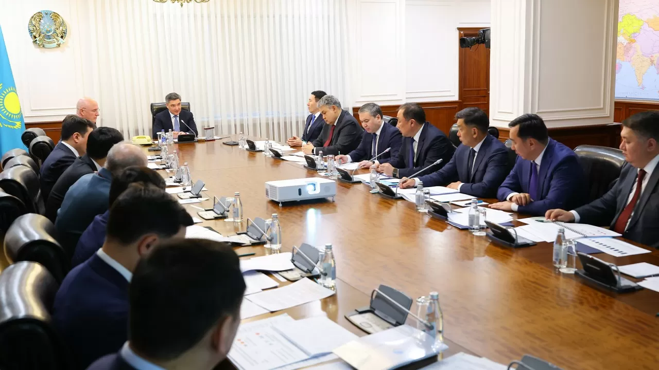 Бектенов разнес темпы развития ключевых транспортных проектов