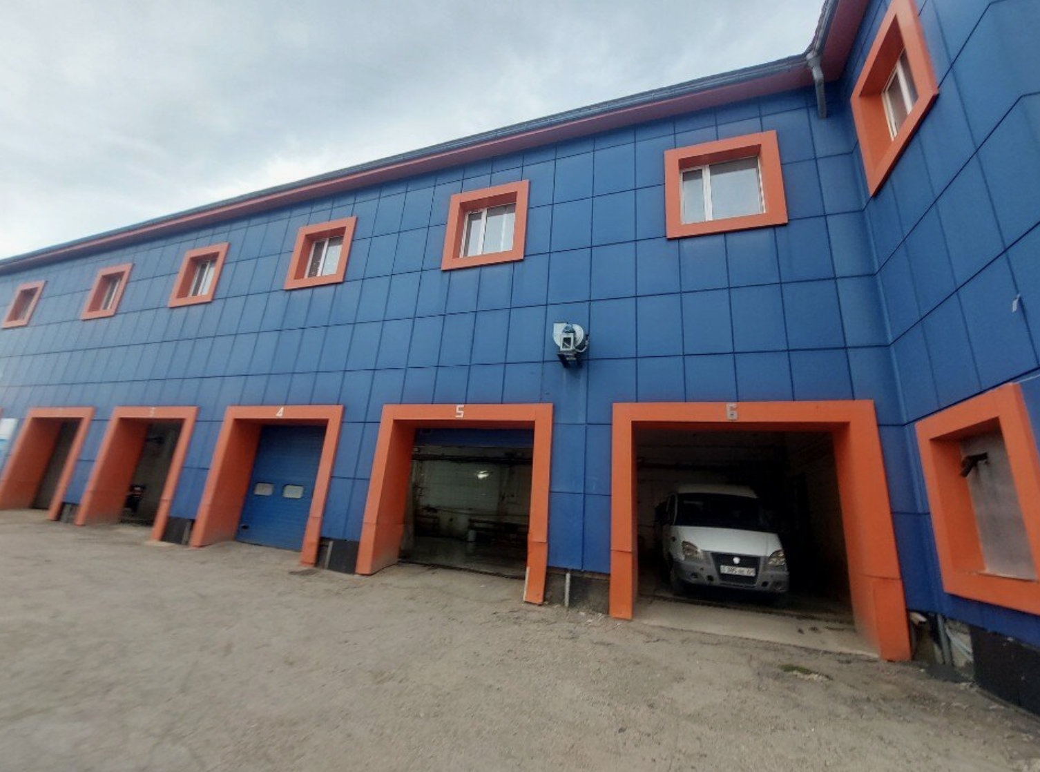 Түркістан облысында көлік жуу орнында кісі өлтіргендерге сот үкімі шықты