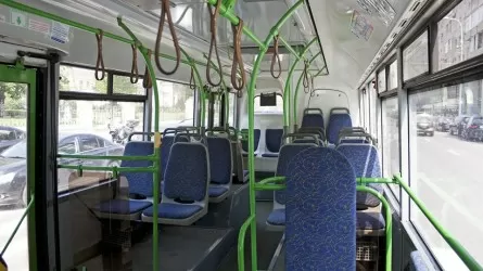 Маршруты еще трех автобусов затронул ремонт на Кенесары в Астане 