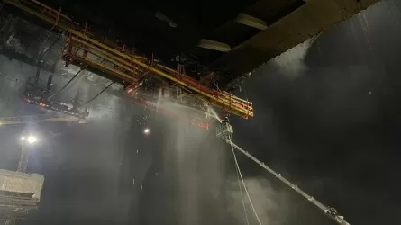 В Павлодаре в очередной раз тушили строящийся мост