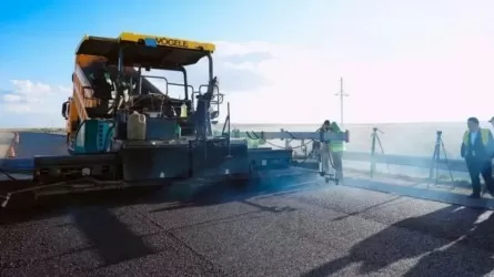 Трассу на севере Казахстана закрыли до 20 мая