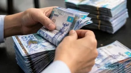 Зарплаты работников этих профессий резко вырастут 