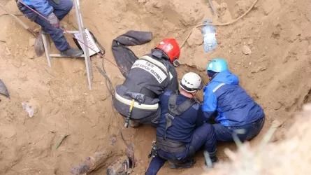 Два человека погибли при обвале грунта в Павлодаре