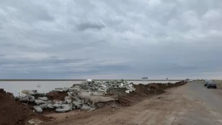 Восстановлена плотина после прорыва в Акмолинской области