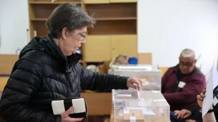 Болгарские избиратели в восьмой раз за пять лет идут на выборы