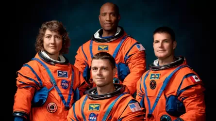 Впервые за полвека: NASA отправляет людей к Луне  