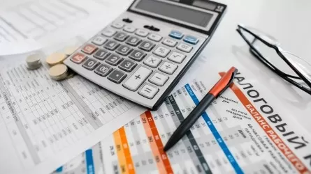 Новые выплаты казахстанцам из бюджета обсуждают в парламенте