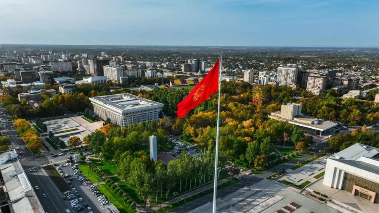 Сосед Казахстана упраздняет области и районы 