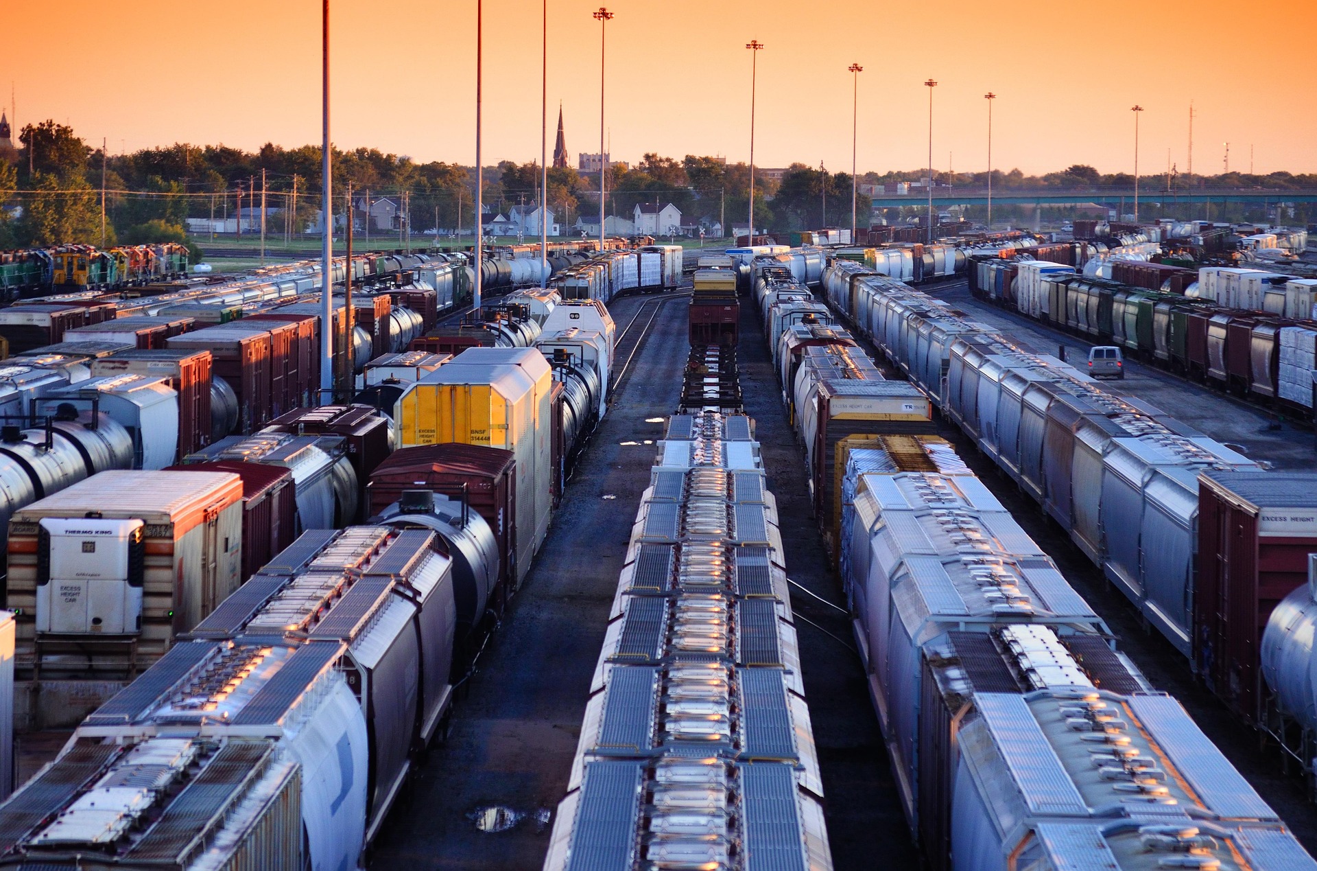 Железнодорожные перевозки резко сократились в РК