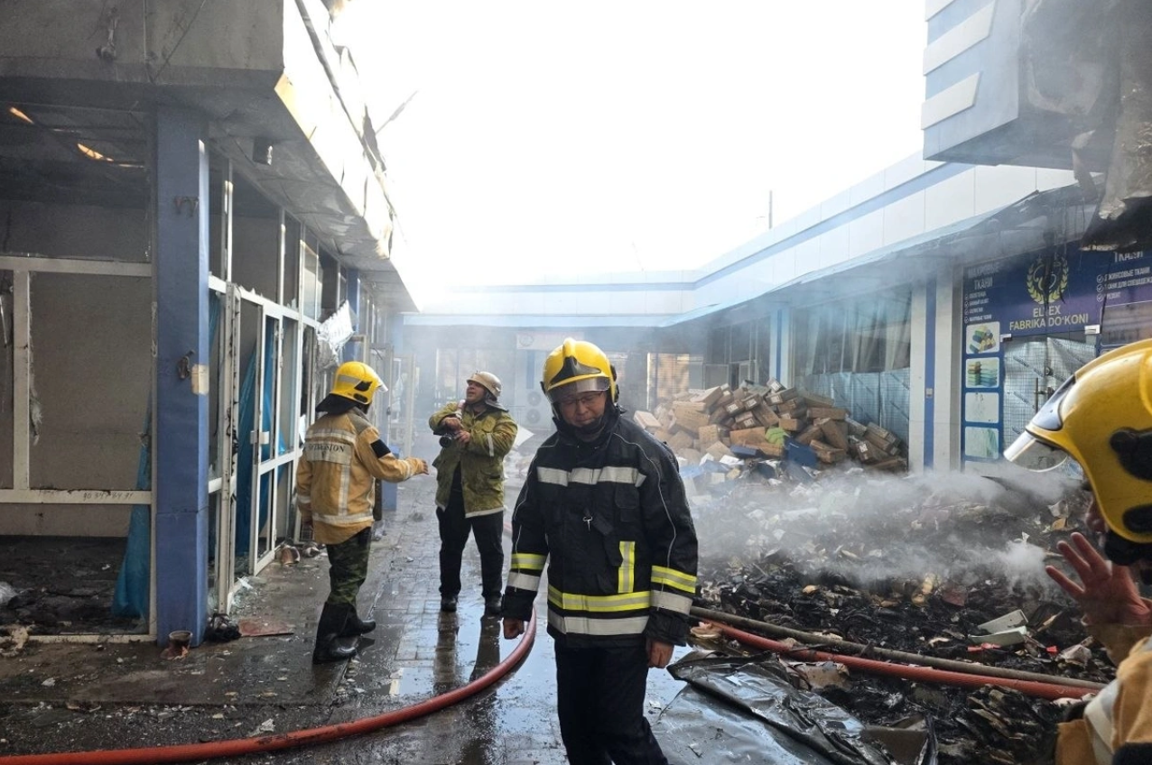 Өзбекстан астанасындағы базар өртке оранды