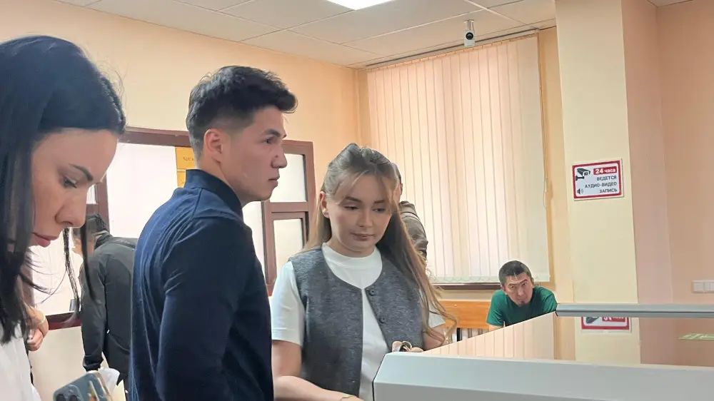 Жанабыловтар ісі: Блогерлер соңғы сөзінде соттан жеңіл жаза сұрады