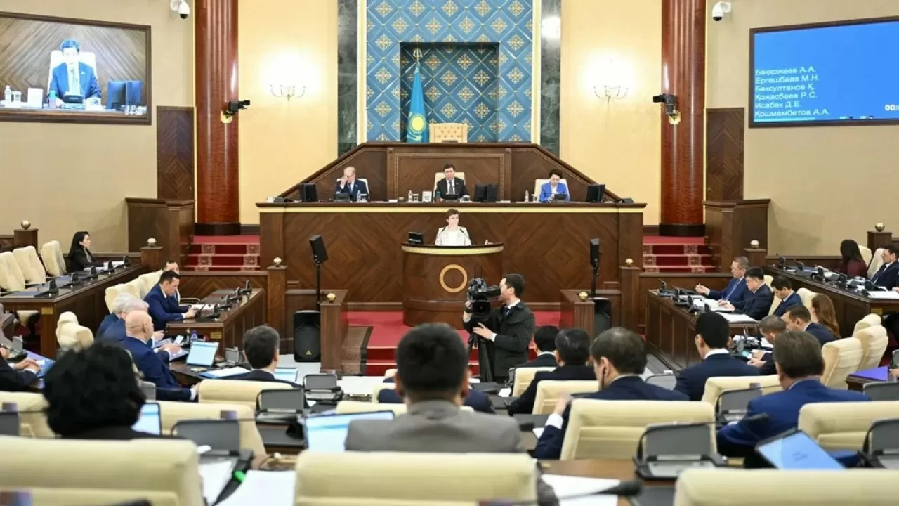 Совместное заседание палат парламента созвали в Казахстане 