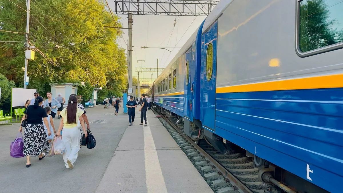 Жазғы маусымда қала маңына қатынайтын 3 қосымша пойыз іске қосылады