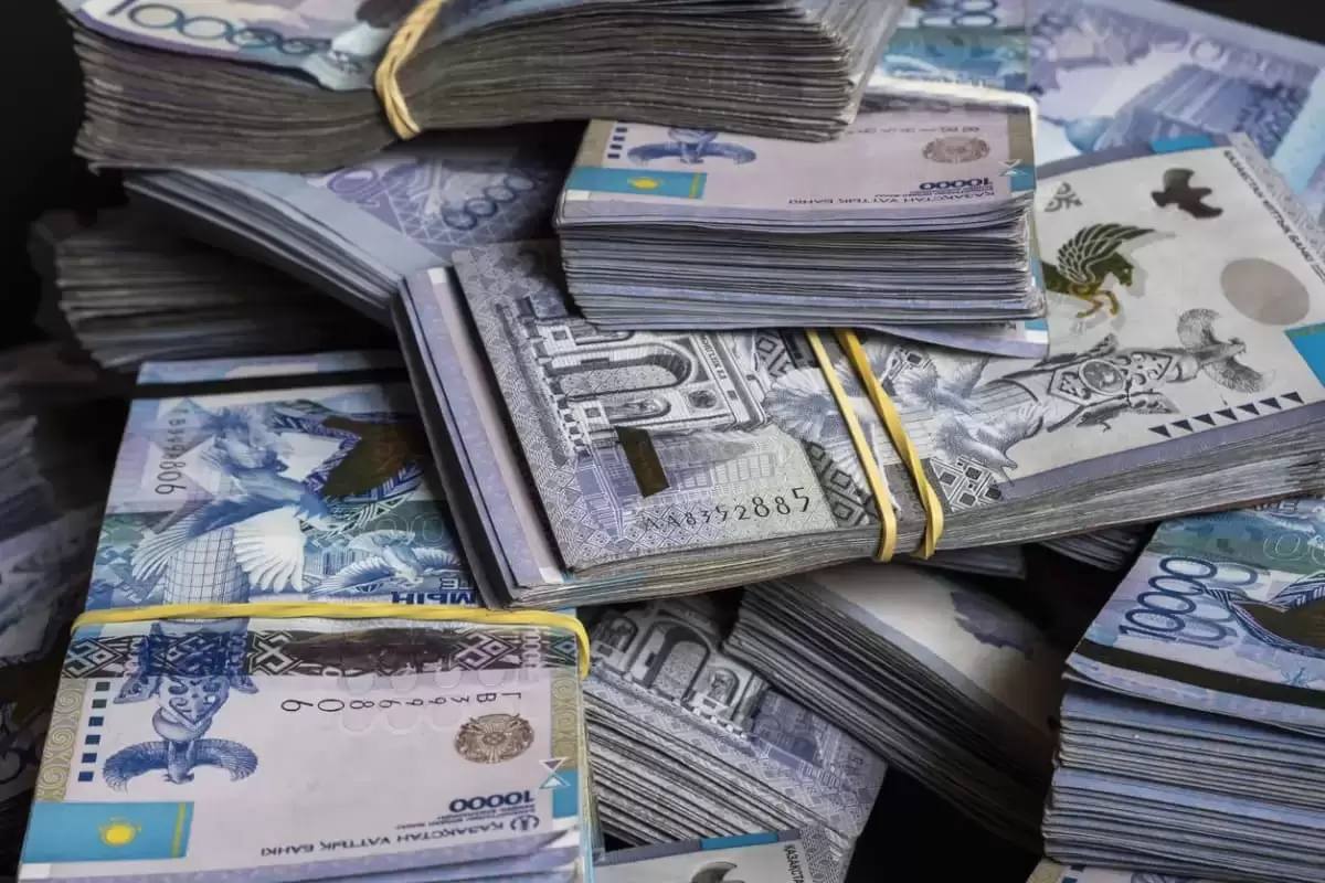 Теңгеде сақталатын депозиттер нақты табыс көзіне айналды