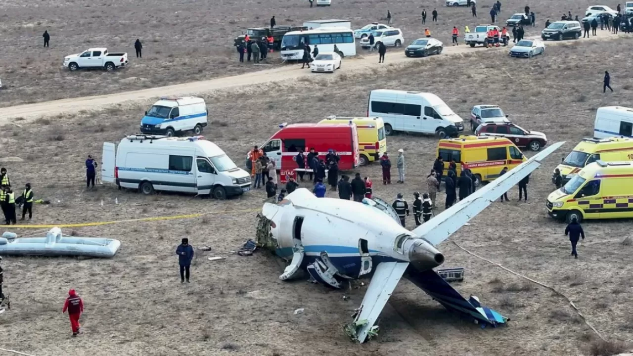 Родственникам погибших при крушении AZAL под Актау начали выплачивать компенсации 