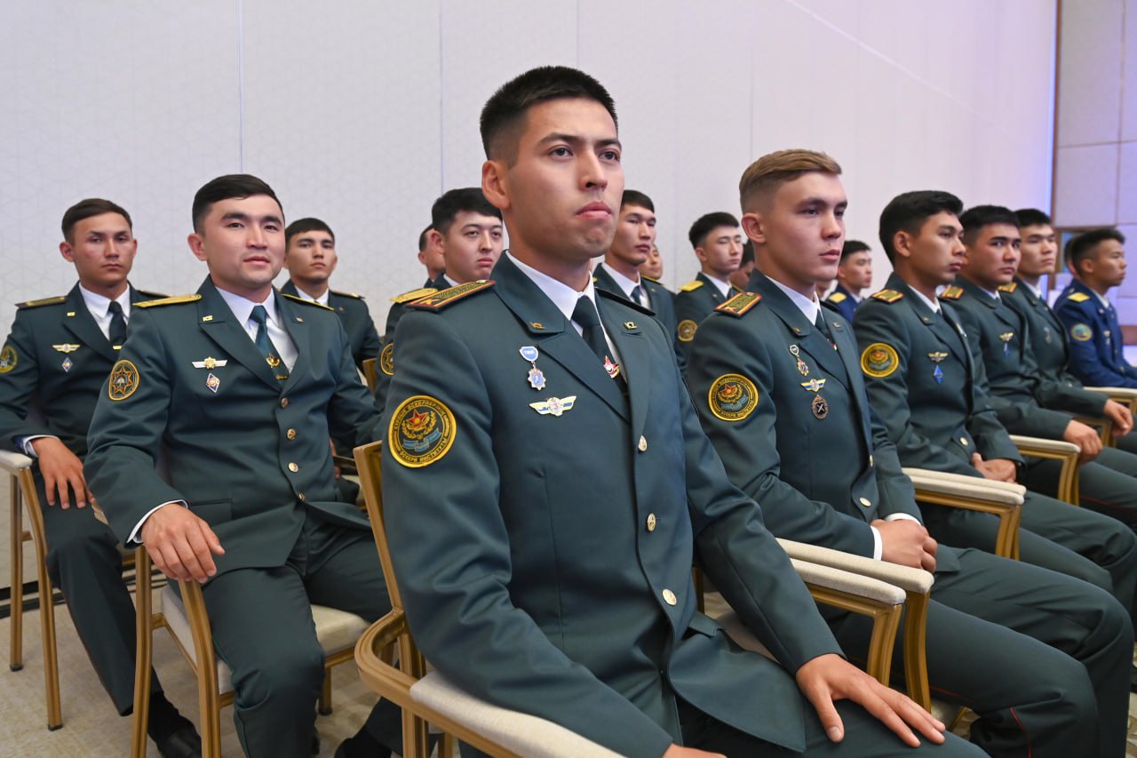 Әскери оқу орындарының үздік түлектеріне &laquo;аға лейтенант&raquo; дәрежесі бірден берілуі мүмкін
