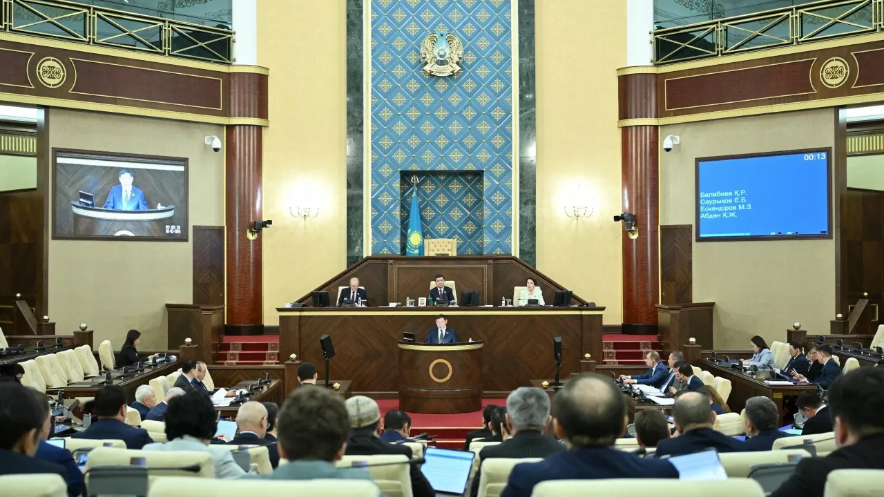Созвано совместное заседание палат парламента Казахстана 