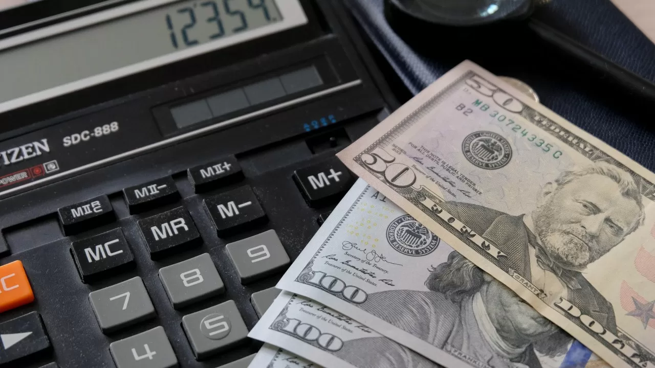Нефть подорожает, а инфляция снизится &ndash; опрос экспертов Нацбанка
