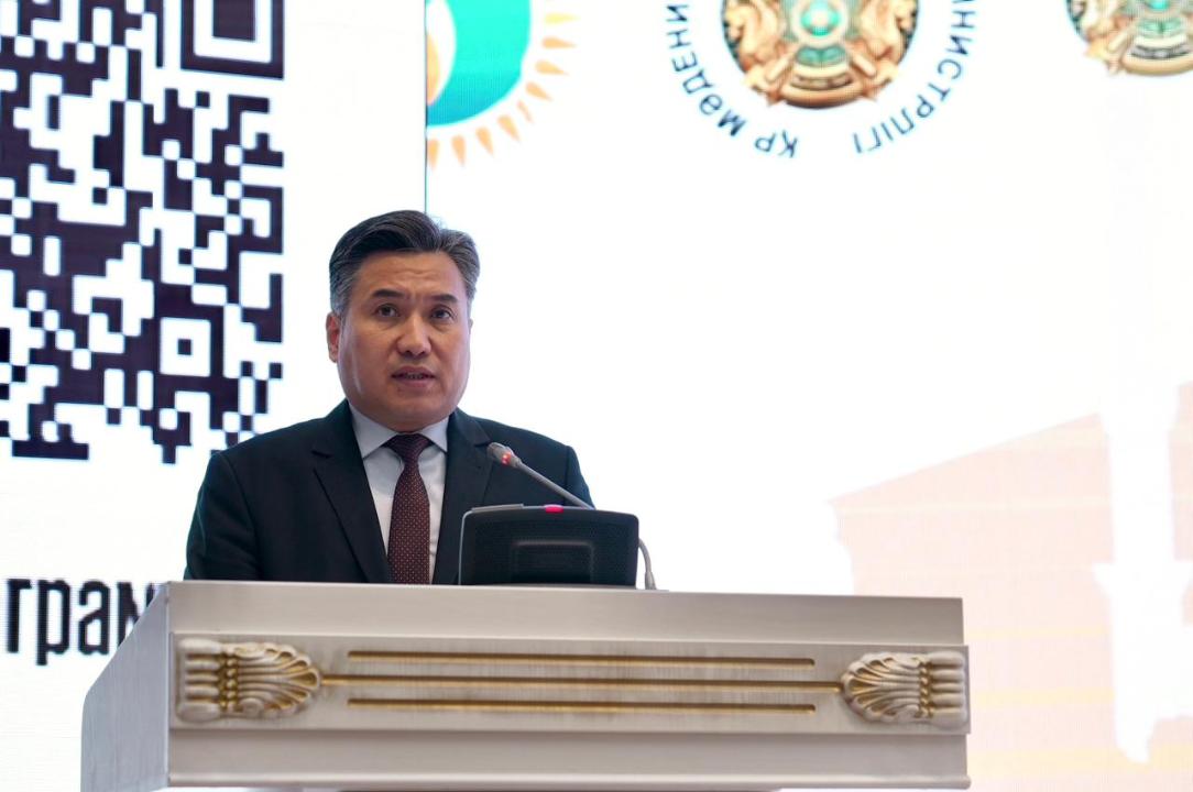 Еңбек министрі отбасы институтын қолдау шаралары туралы айтты