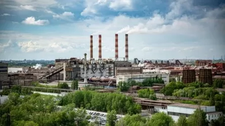 На Павлодарском заводе обрушился нарост печи: пострадали работники