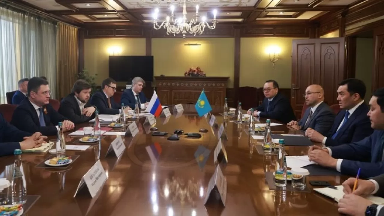 В России назвали Казахстан приоритетным партнером в области энергетики 