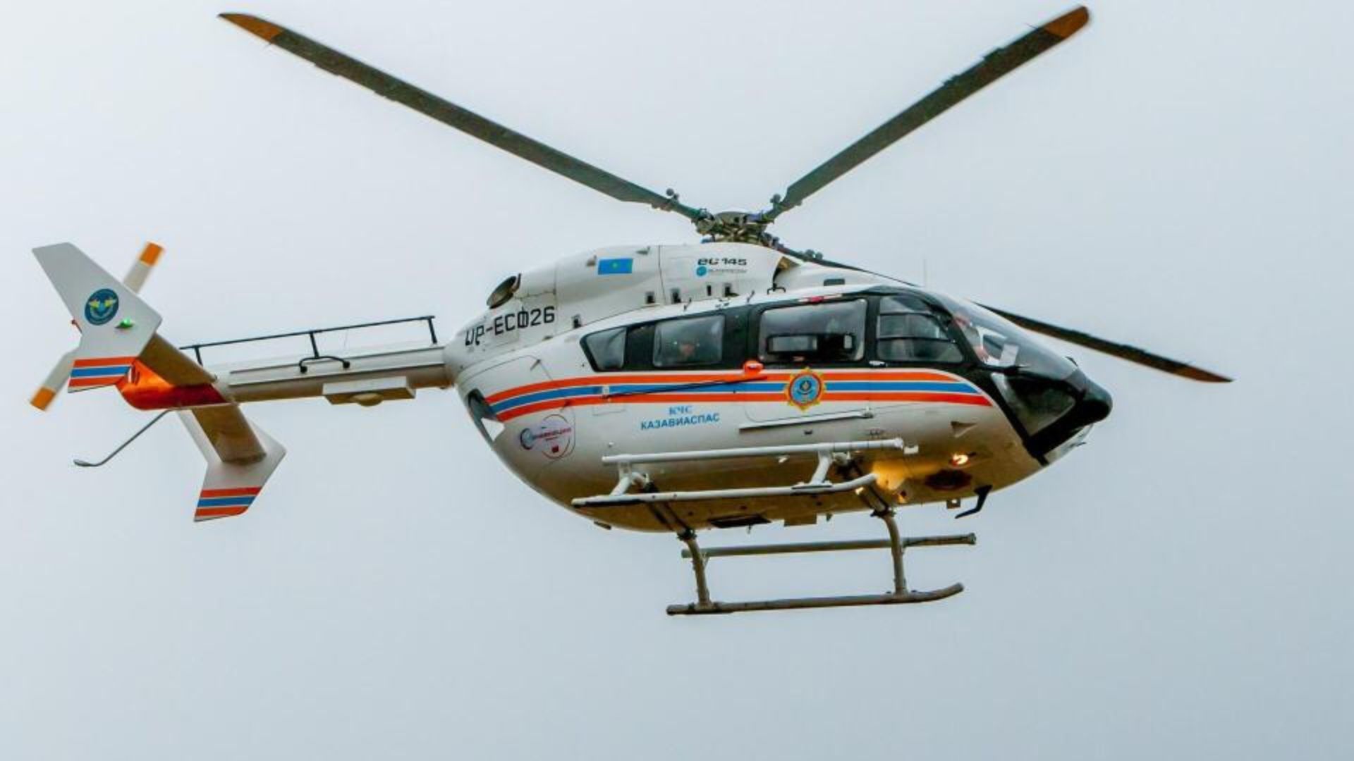 ТЖМ тікұшағы 4 жастағы баланы Катонқарағайдан Өскеменге жеткізді