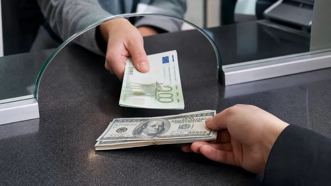 Нацбанк уточняет порядок покупки безналичной валюты для бизнеса