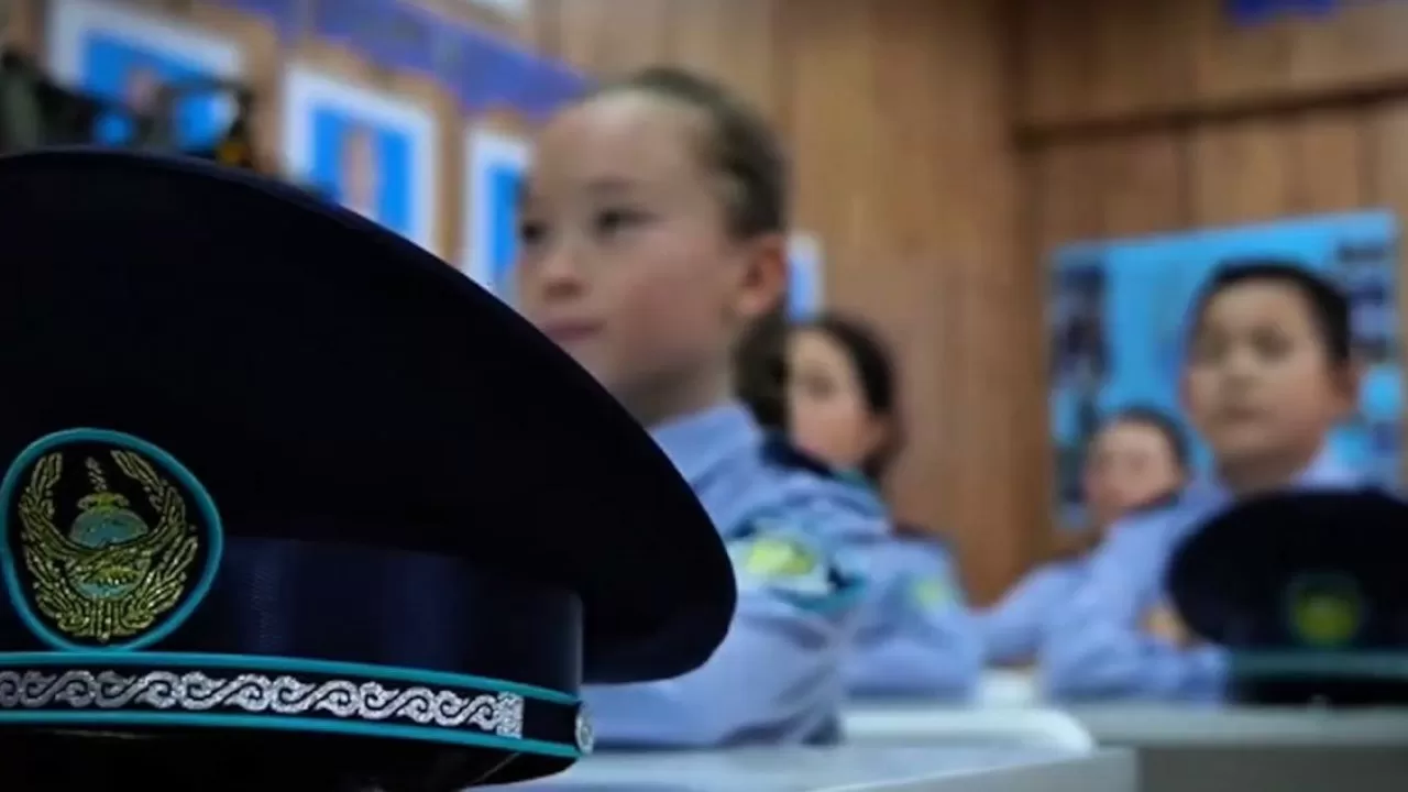 В полицейские со школьной скамьи: почему подростки добровольно выбирают строгую дисциплину
