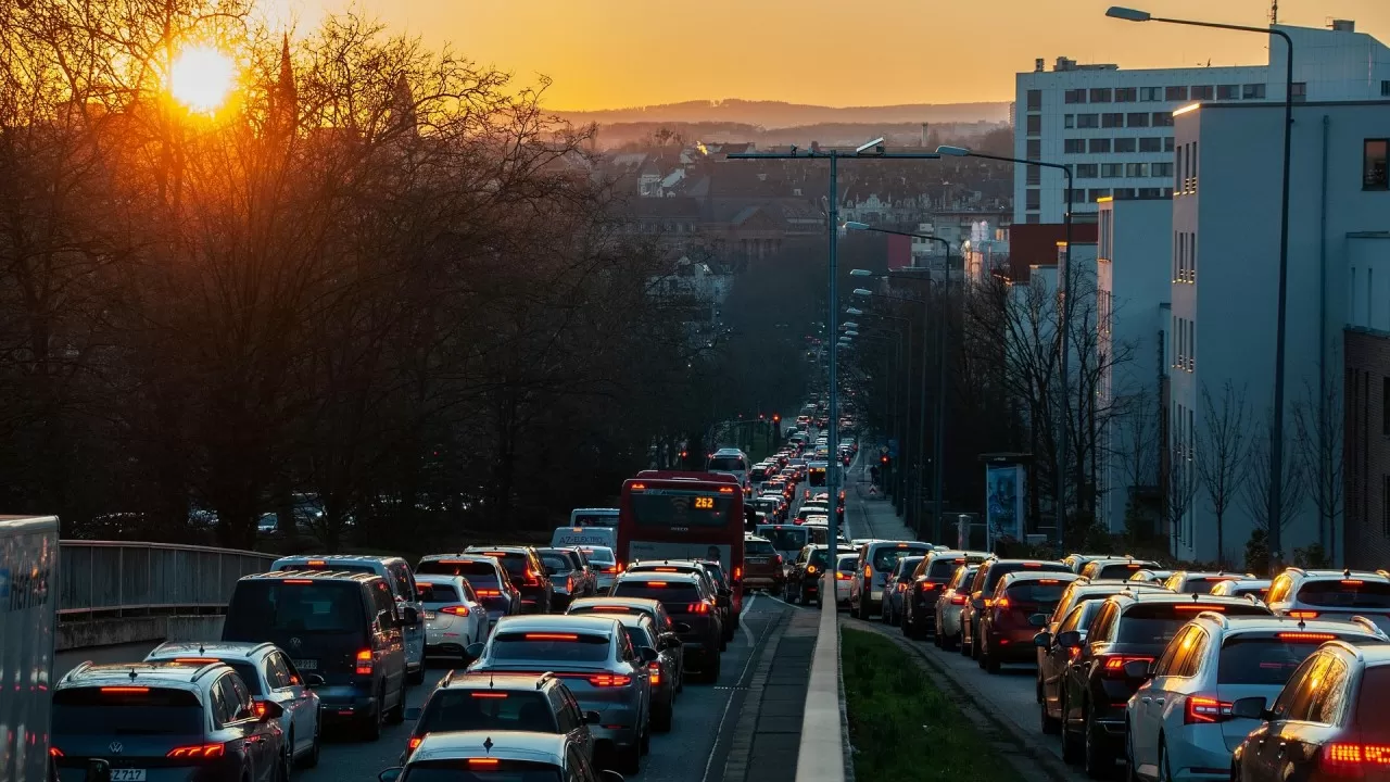 Казахстанские авто подешевели почти на 18% 