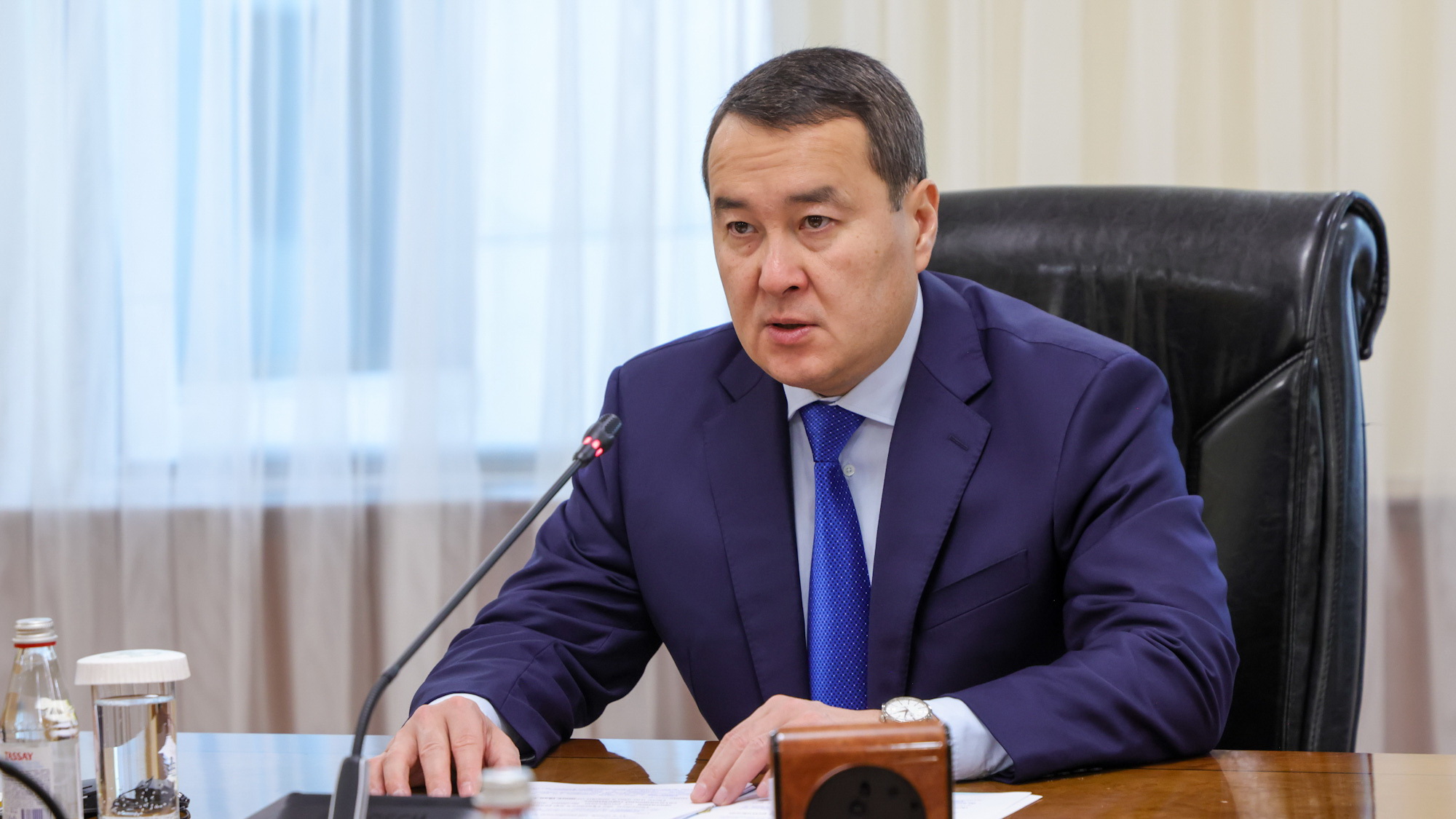 &laquo;Жоспардағы кемшілік&raquo;: Әлихан Смайылов 335 млрд теңге ел қазынасына неге түспегенін айтты