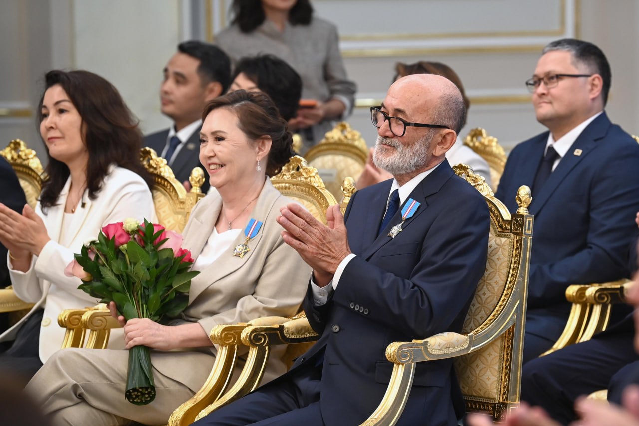 Президент Қарағанды дәрігерлерінің ерлігін мысалға келтірді