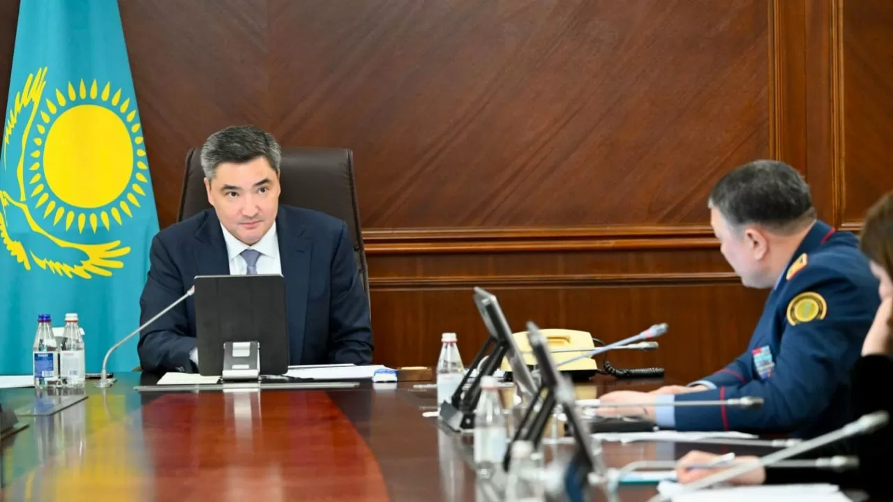 Полтонны синтетики: Бектенов собрал штаб по борьбе с наркоманией