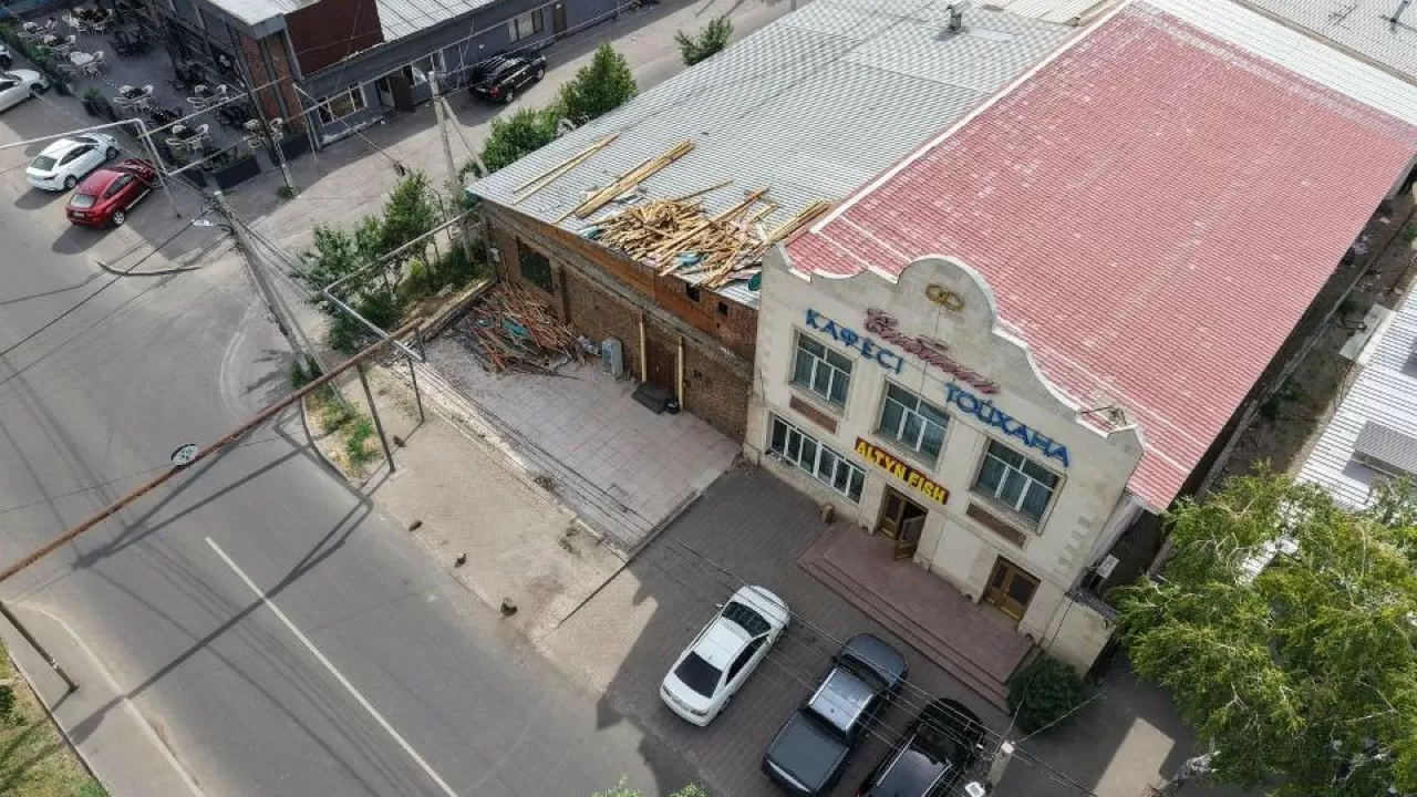 Движение ограничат в Алматы по улице Рыскулбекова