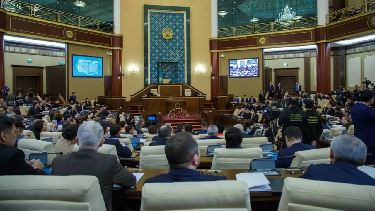 Созвано последнее совместное заседание палат парламента Казахстана