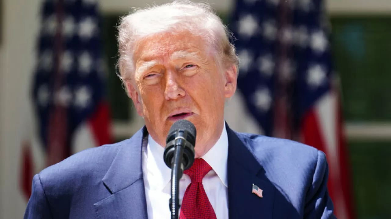 Трамп пообещал ответить за сбитый над Ормузским проливом вертолет