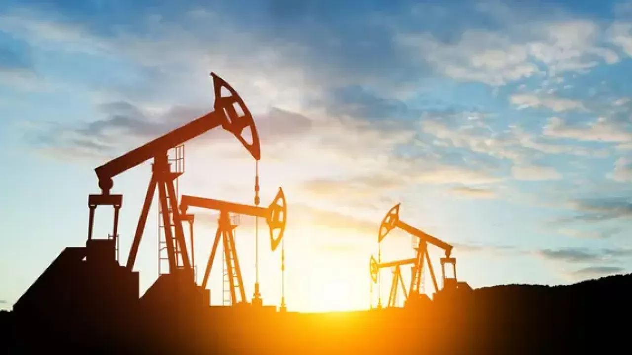 Стало известно, кто приобретает нефть у Ирана